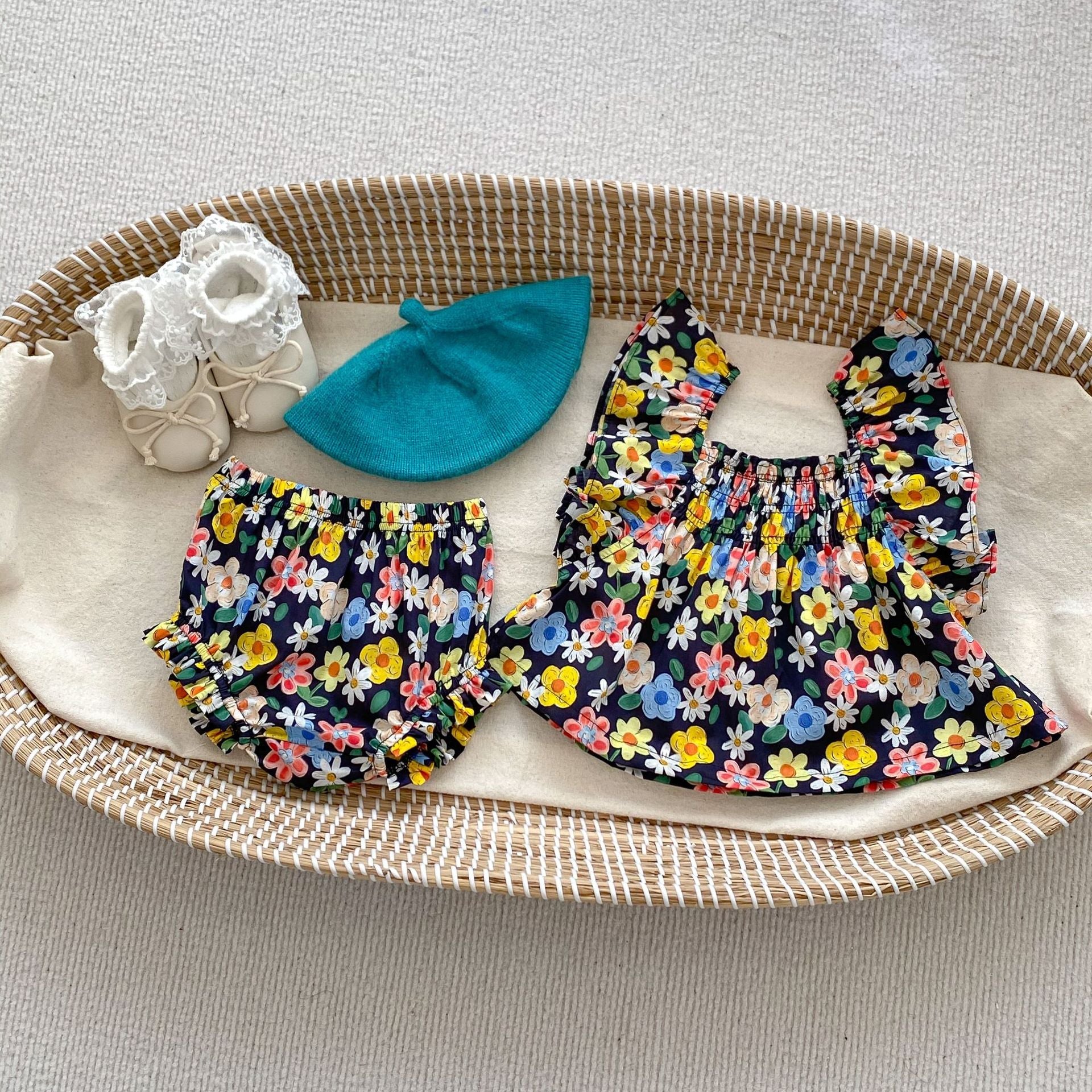 Summer Baby Kids Girls Comfortable Flowers Pattern Strap Top And Shorts Clothing Set